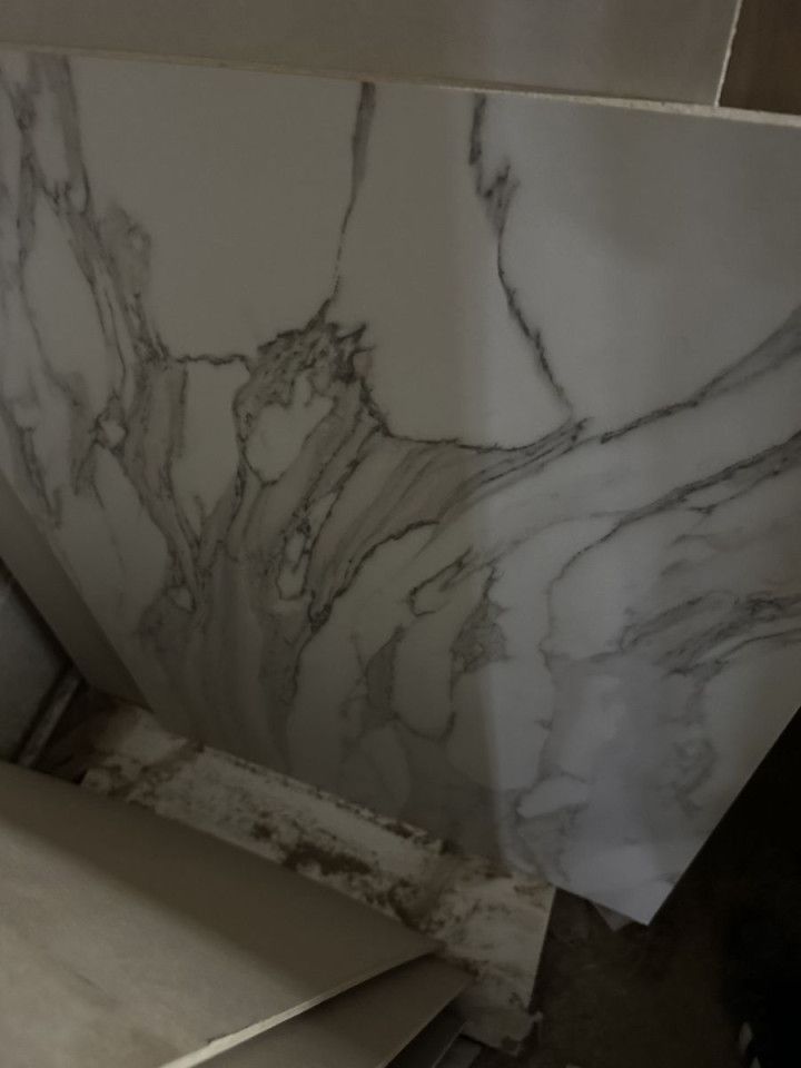 картинка Мебельный щит Calacatta Borghini 8101 777х600х10 - СтокСклад